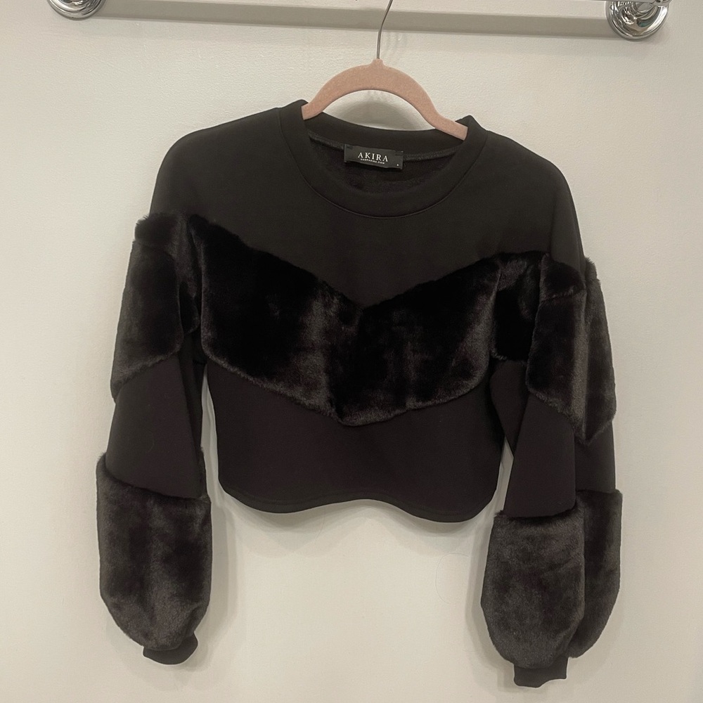 Black Crop Sweatshirt